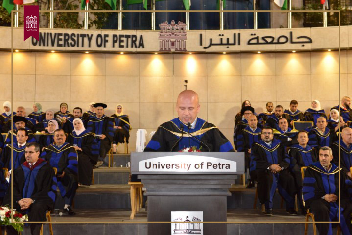 /Ar/News/PublishingImages/جامعة%20البترا%20تخرج%20طلبة%20الفصل%20الصيفي%20للعام%20الجامعي%202021-2022-43.JPG