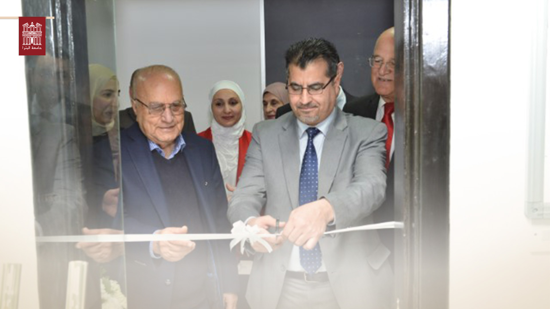 /Ar/News/PublishingImages/جامعة البترا تزود عيادة التغذية في كلية الصيدلة بمختبر للبحث العلمي 1.JPG