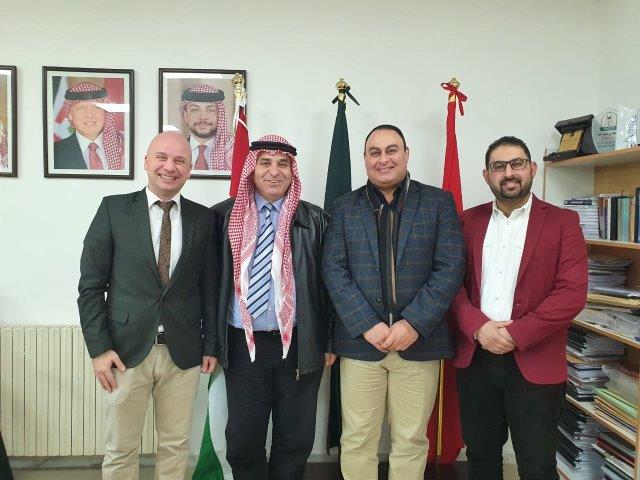 /Ar/News/PublishingImages/إذاعة اليرموك تستضيف مختصين من جامعة البترا للحديث عن كورنا 1.jpg