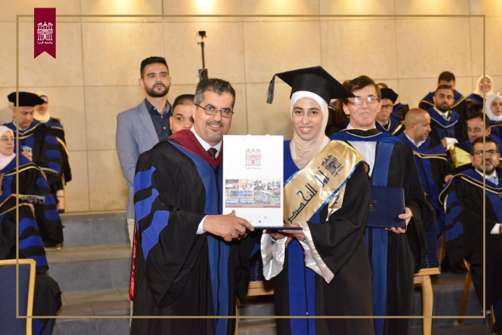 /Ar/News/PublishingImages/جامعة%20البترا%20تخرج%20طلبة%20الفصل%20الصيفي%20للعام%20الجامعي%202021-2022-38.JPG