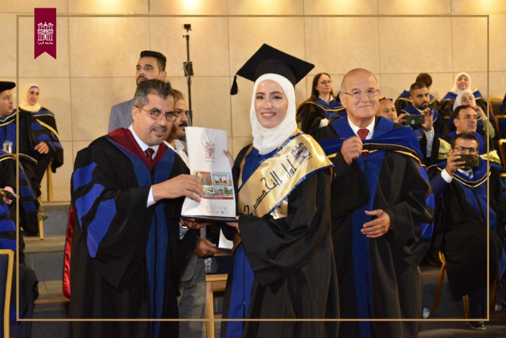 /Ar/News/PublishingImages/جامعة%20البترا%20تخرج%20طلبة%20الفصل%20الصيفي%20للعام%20الجامعي%202021-2022-48.JPG