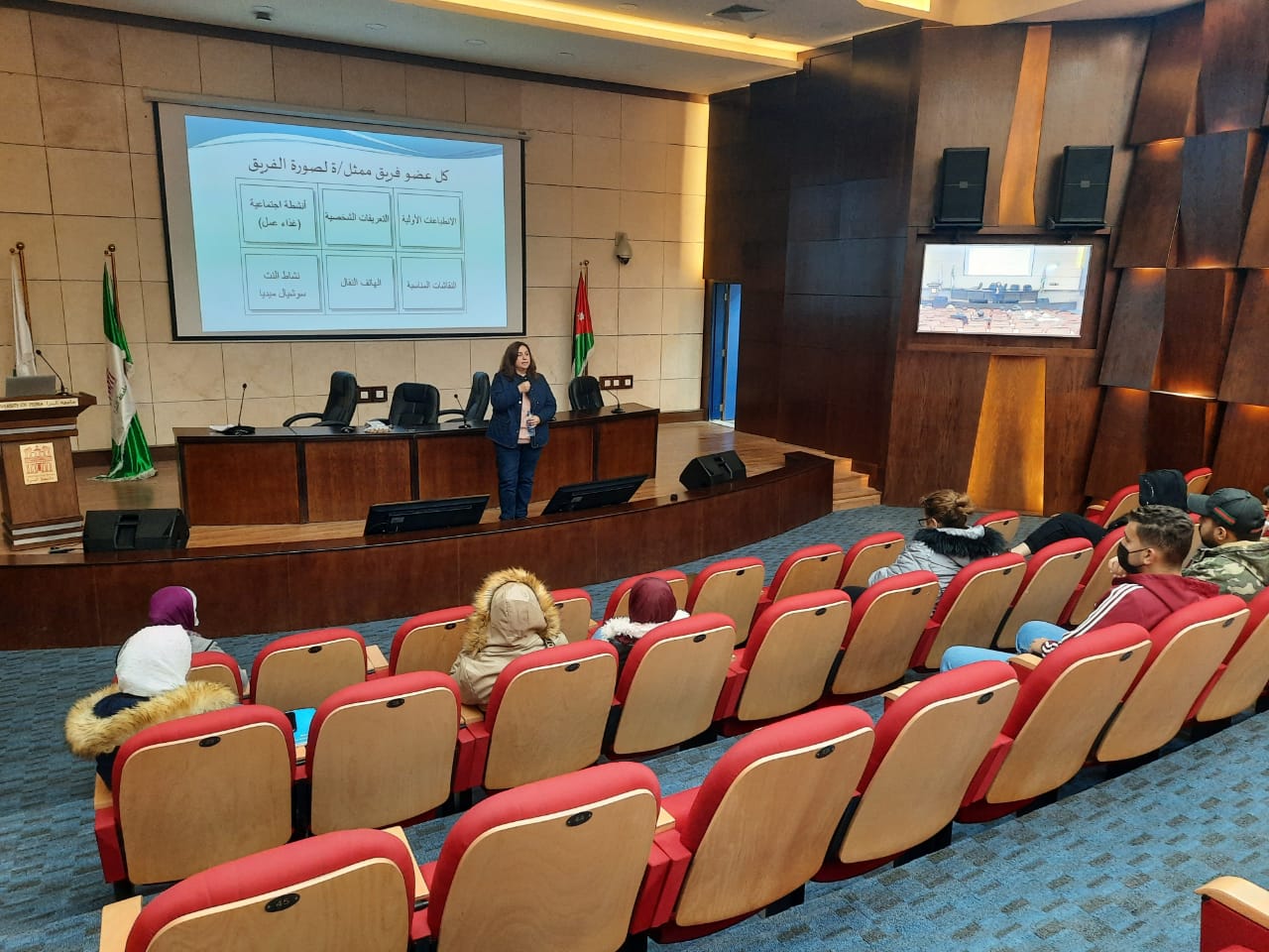 /Ar/News/PublishingImages/جامعة%20البترا%20تستضيف%20ورشة%20تعزيز%20مهارات%20الاتصال%20في%20سوق%20العمل%204.jpeg
