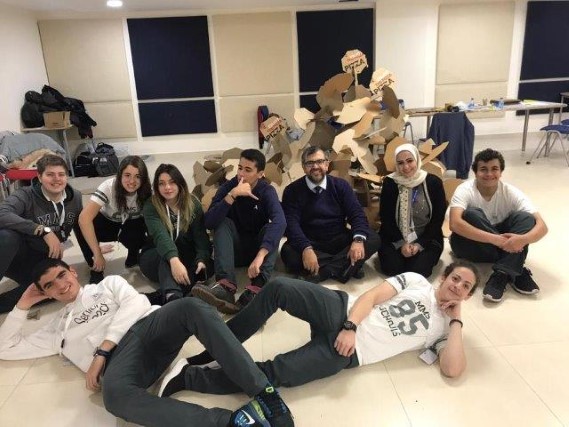 /Ar/News/PublishingImages/جامعة البترا تعقد ورشة تصميم الهياكل الإنشائية لطلبة المنتسوري 1.jpg