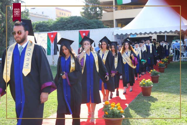 /Ar/News/PublishingImages/جامعة%20البترا%20تعلن%20موعد%20حفل%20تخريج%20طلبة%20الفصل%20الصيفي%20للعام%20الجامعي%2020222021%204.jp