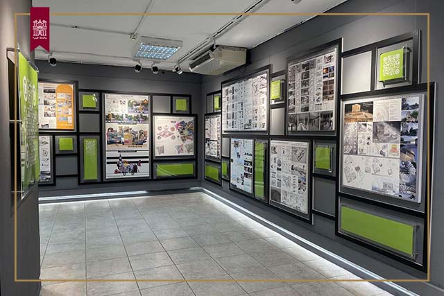 /Ar/News/PublishingImages/رئيس جامعة البترا يفتتح المعرض السنوي لطلبة كلية العمارة والتصميم - بعنوان الاستجابة السريعة 4.JPG