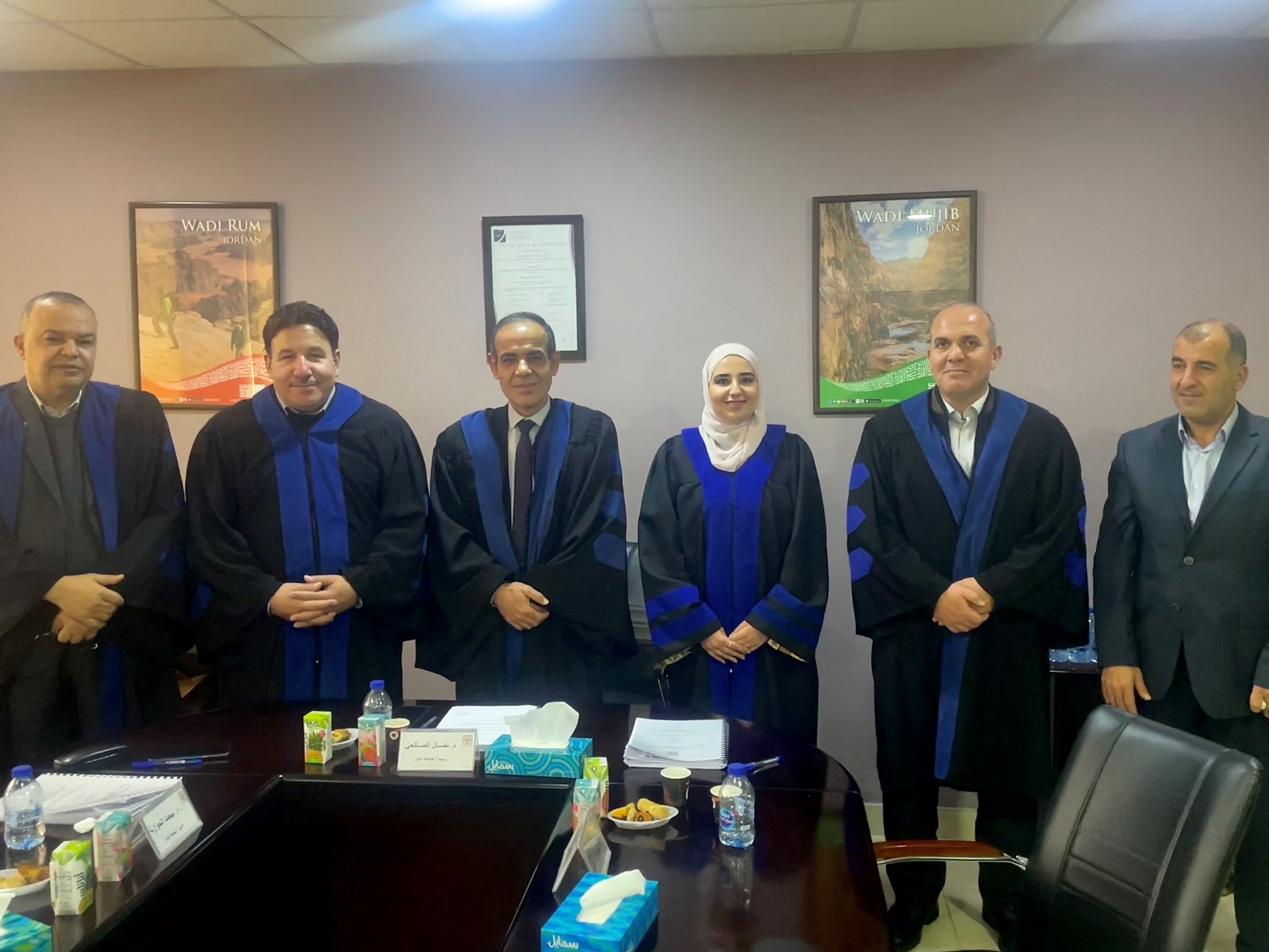 رسالة ماجستير في جامعة البترا حول 