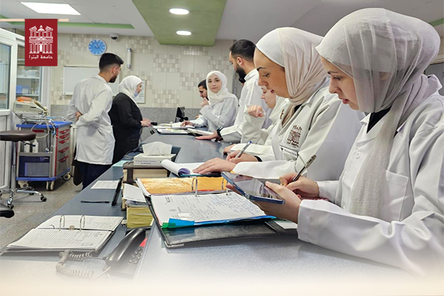Pharmacy Students at the University of Petra Begin Training at Al-Hayat Hospital