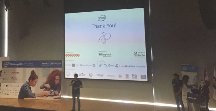 فوز فريق أردني من جامعة البترا في مسابقة انتل Intel العالمية في بيروت