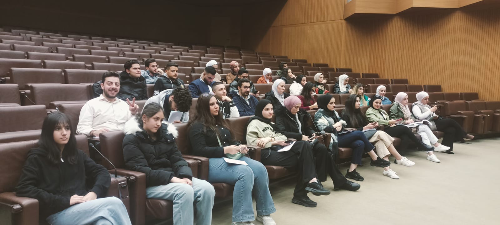 قسم العلوم المالية في جامعة البترا يزور البنك المركزيّ الأردنيّ
