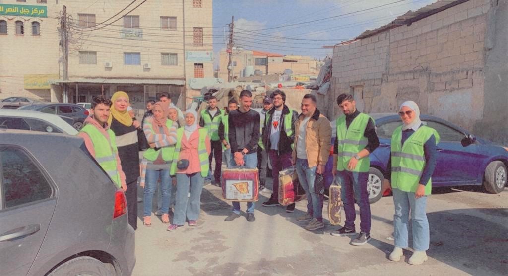 قسم الكيمياء في جامعة البترا ينظم حملة خيرية في جبل النصر