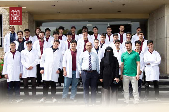 مدارس الفارس الذكي تزور قسم الكيمياء في جامعة البترا