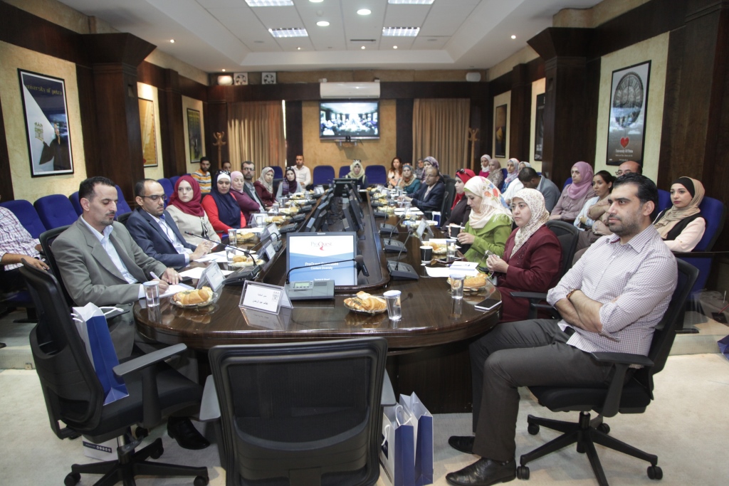 جامعة البترا تستضيف ورشة عمل حول قواعد البيانات لمدراء المكتبات في الجامعات الأردنية 5.jpg