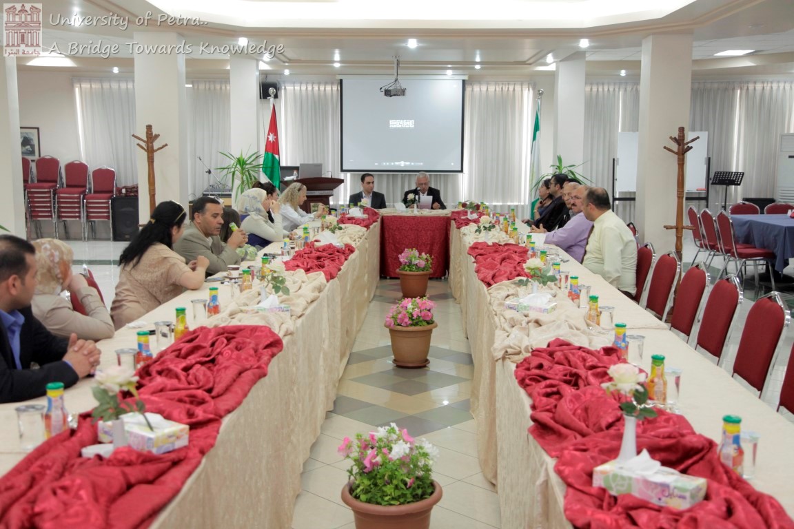 نادي الجامعة 1.jpg